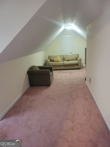 1086 Rowanshyre Circle, Mcdonough, GA 30253