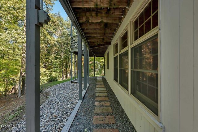 79 Cole Lane, Brunswick, NY 12180