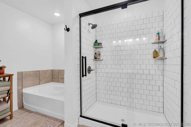 922 Indian Plains, Ardmore, OK 73401