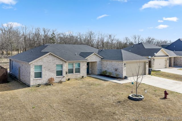922 Indian Plains, Ardmore, OK 73401