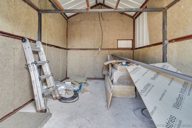 922 Indian Plains, Ardmore, OK 73401