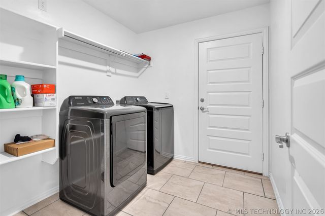 922 Indian Plains, Ardmore, OK 73401