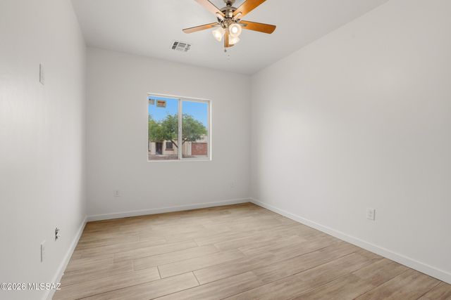 5583 S Swires Road, Tucson, AZ 85746