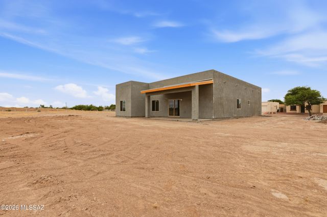 5583 S Swires Road, Tucson, AZ 85746