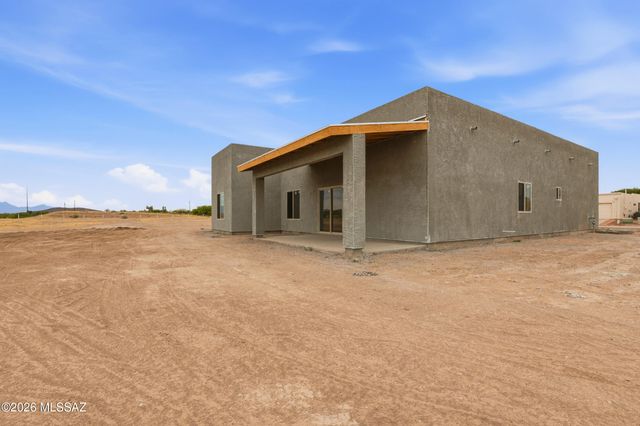 5583 S Swires Road, Tucson, AZ 85746