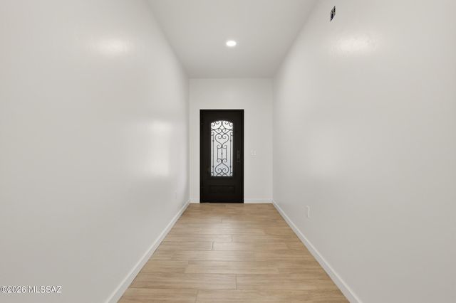 5583 S Swires Road, Tucson, AZ 85746
