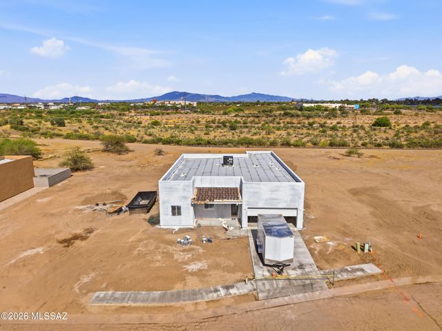 5583 S Swires Road, Tucson, AZ 85746