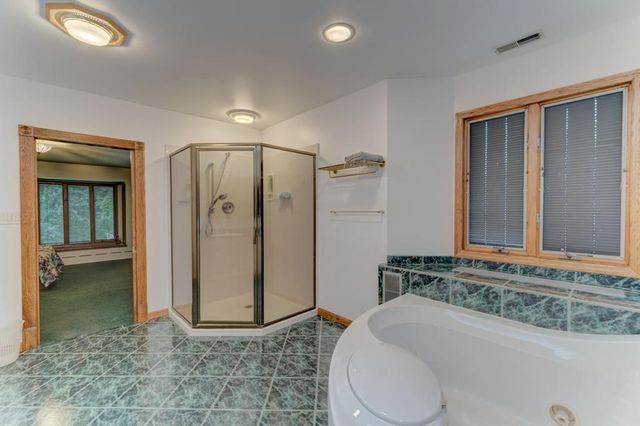 6N331 Keeney Road, Keeneyville, IL 60172