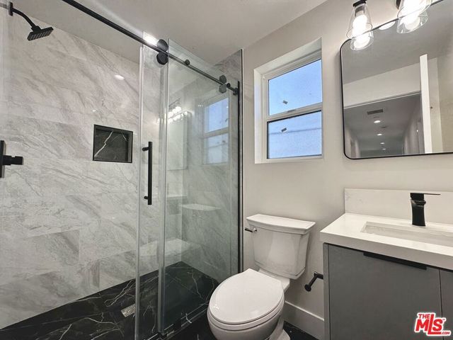 11512 Oxford Avenue G, Hawthorne, CA 90250