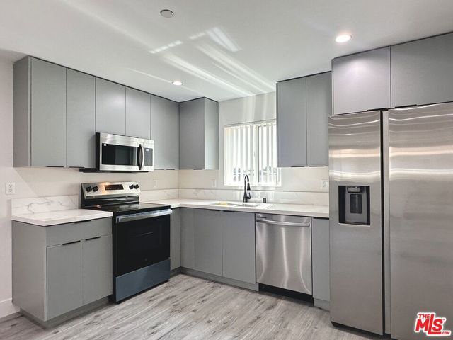 11512 Oxford Avenue G, Hawthorne, CA 90250