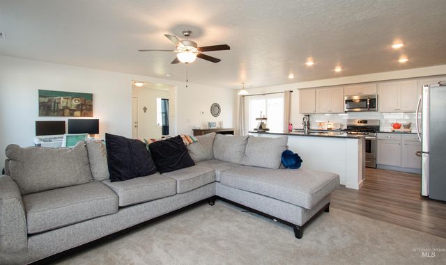 7698 S Sea Breeze, Boise, ID 83709