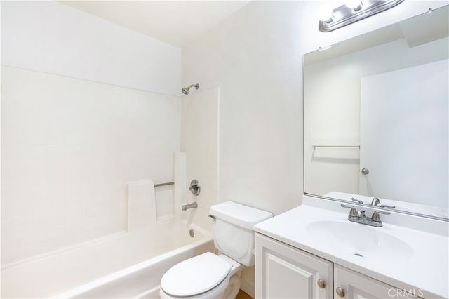 7750 Laurel Canyon Boulevard 5, North Hollywood, CA 91605