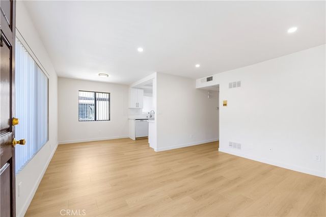 7750 Laurel Canyon Boulevard 5, North Hollywood, CA 91605