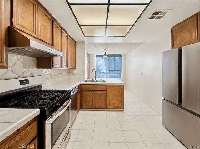 415 W Duarte Road 2, Arcadia, CA 91007