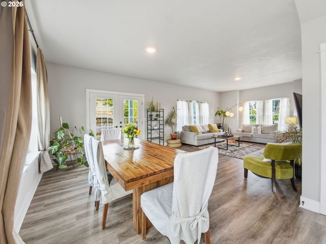 1310 ELM St, Junction City, OR 97448