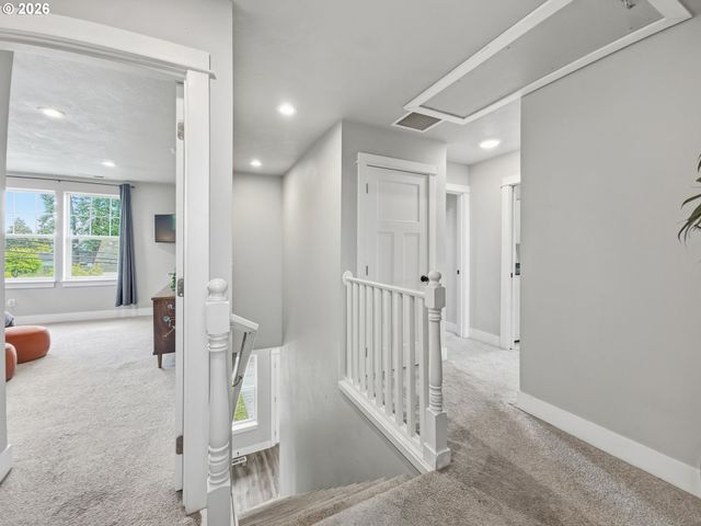 1310 ELM St, Junction City, OR 97448