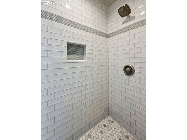 1310 ELM St, Junction City, OR 97448