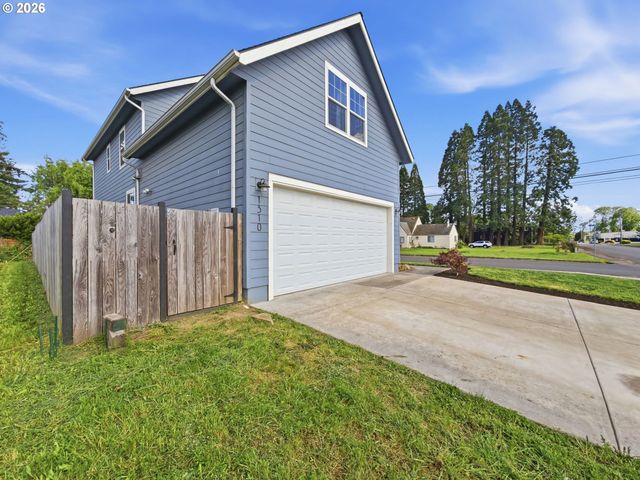 1310 ELM St, Junction City, OR 97448