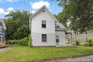 233 Hollister Avenue, Grand Rapids, MI 49506