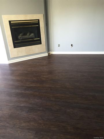 1155 Washington Green, New Windsor, NY 12553