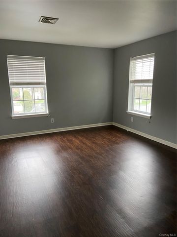 1155 Washington Green, New Windsor, NY 12553