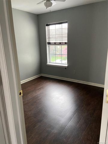1155 Washington Green, New Windsor, NY 12553