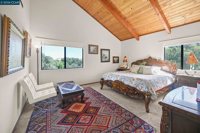 864 Coachman Pl, Clayton, CA 94517