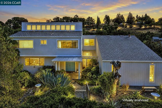 864 Coachman Pl, Clayton, CA 94517