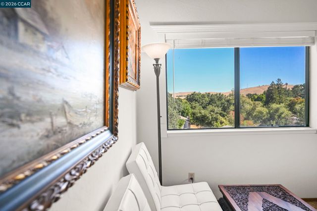 864 Coachman Pl, Clayton, CA 94517