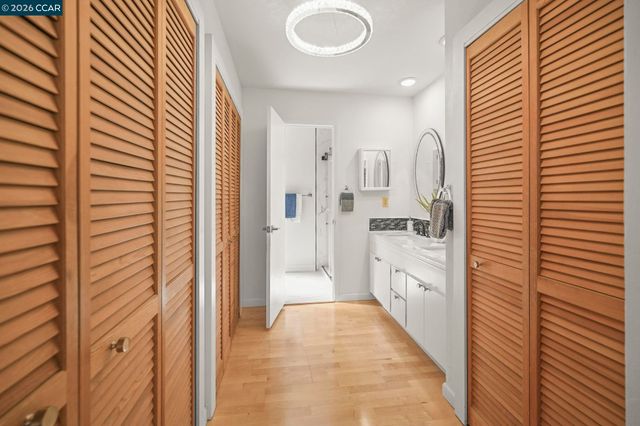 864 Coachman Pl, Clayton, CA 94517