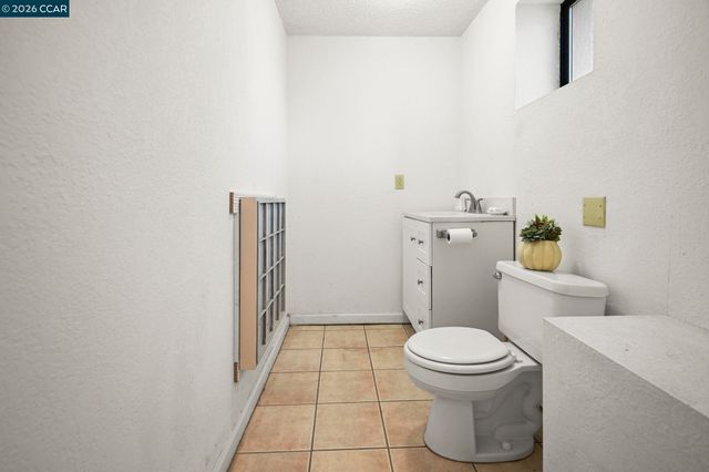 864 Coachman Pl, Clayton, CA 94517