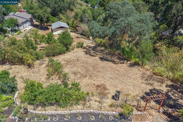 864 Coachman Pl, Clayton, CA 94517