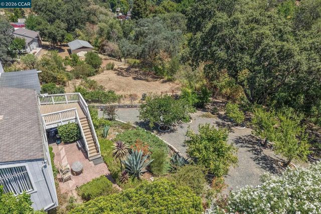864 Coachman Pl, Clayton, CA 94517