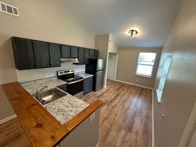 4630 Woodside Dr, Old Hickory, TN 37138
