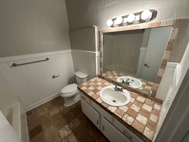 4630 Woodside Dr, Old Hickory, TN 37138