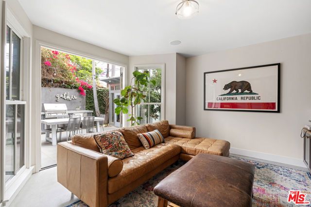 942 Superba Avenue, Venice (los Angeles), CA 90291