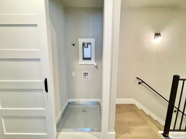 311 E Evergreen St Bldg 19, San Antonio, TX 78212