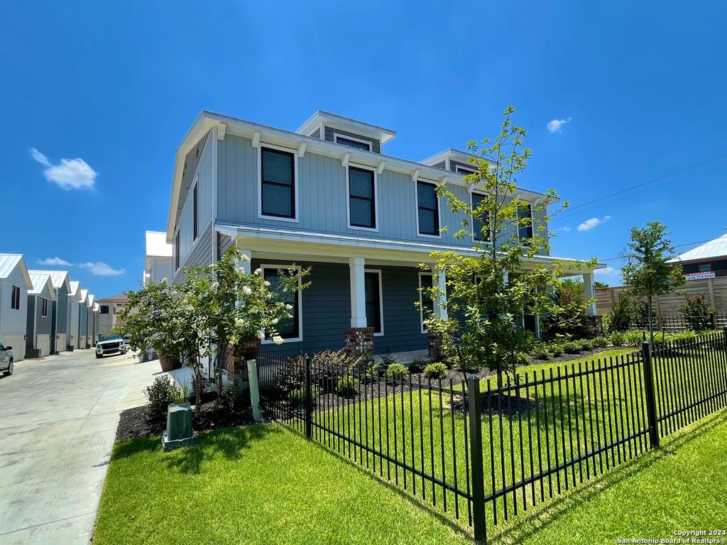 311 E Evergreen St Bldg 19, San Antonio, TX 78212