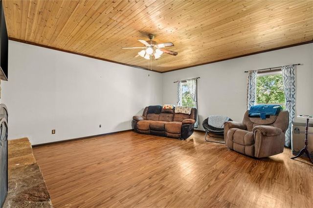 835 Kent Rd, Bowdon, GA 30108