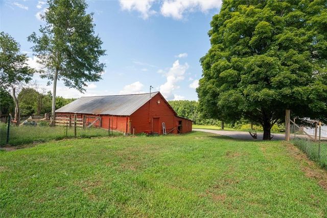 835 Kent Rd, Bowdon, GA 30108