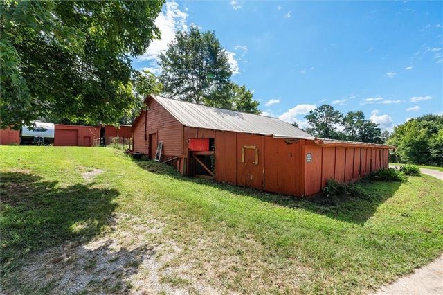 835 Kent Rd, Bowdon, GA 30108