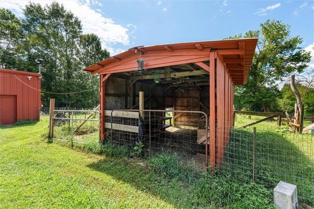 835 Kent Rd, Bowdon, GA 30108