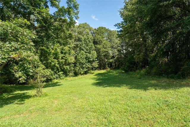 835 Kent Rd, Bowdon, GA 30108