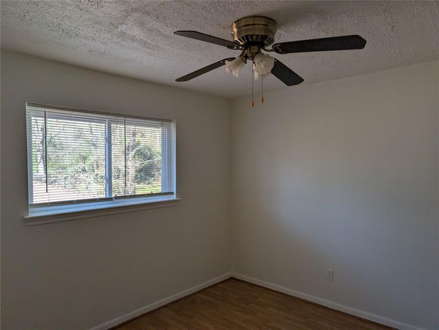 2055 Riverlawn, Houston, TX 77339