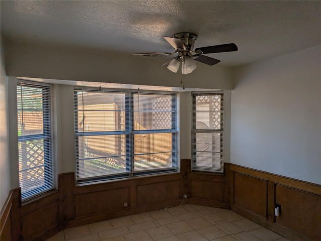 2055 Riverlawn, Houston, TX 77339