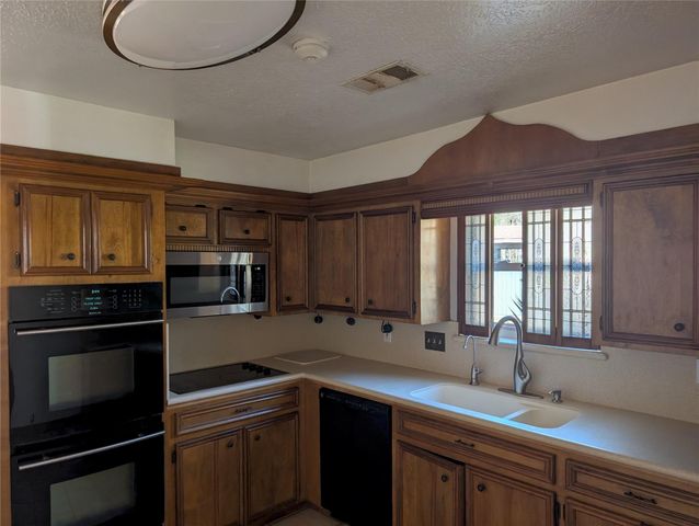 2055 Riverlawn, Houston, TX 77339