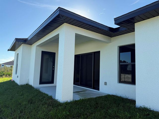 2614 W 70th Street, Lehigh Acres, FL 33971