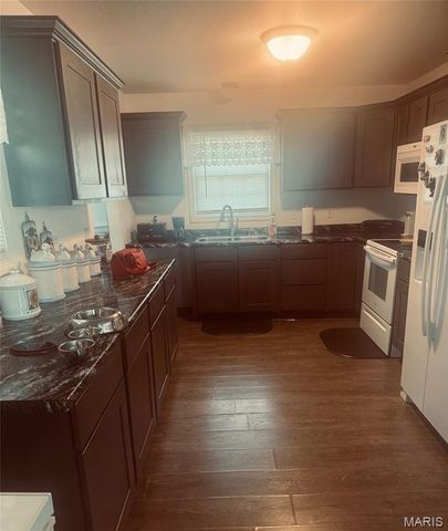 402 Damon Street, Dexter, MO 63841