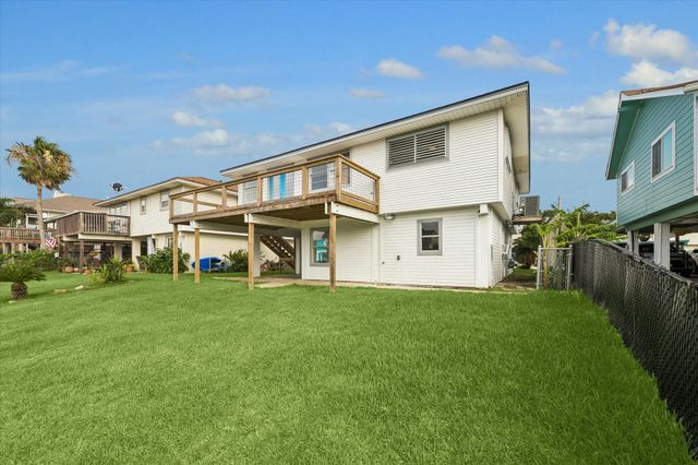 1079 Redfish Street, Bayou Vista, TX 77563