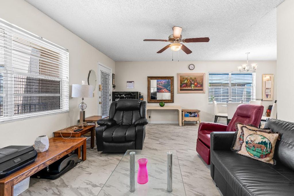 Image 6 of property listing at 184 Flanders D, Delray Beach, FL 33484